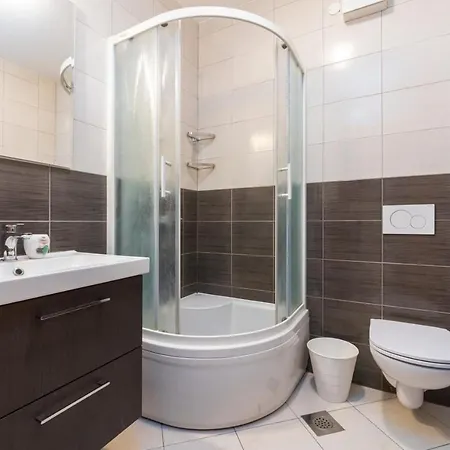 Luna Nyaraló Kaštel